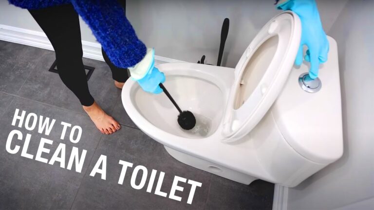 Mastering How to Use a Toilet Brush Effectively